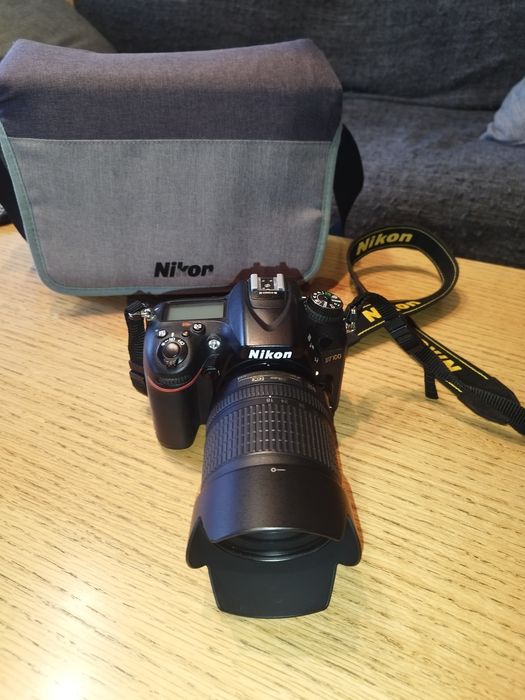 Nikon D7100 + AF-S DX 18-105mm VR – Отлично състояние