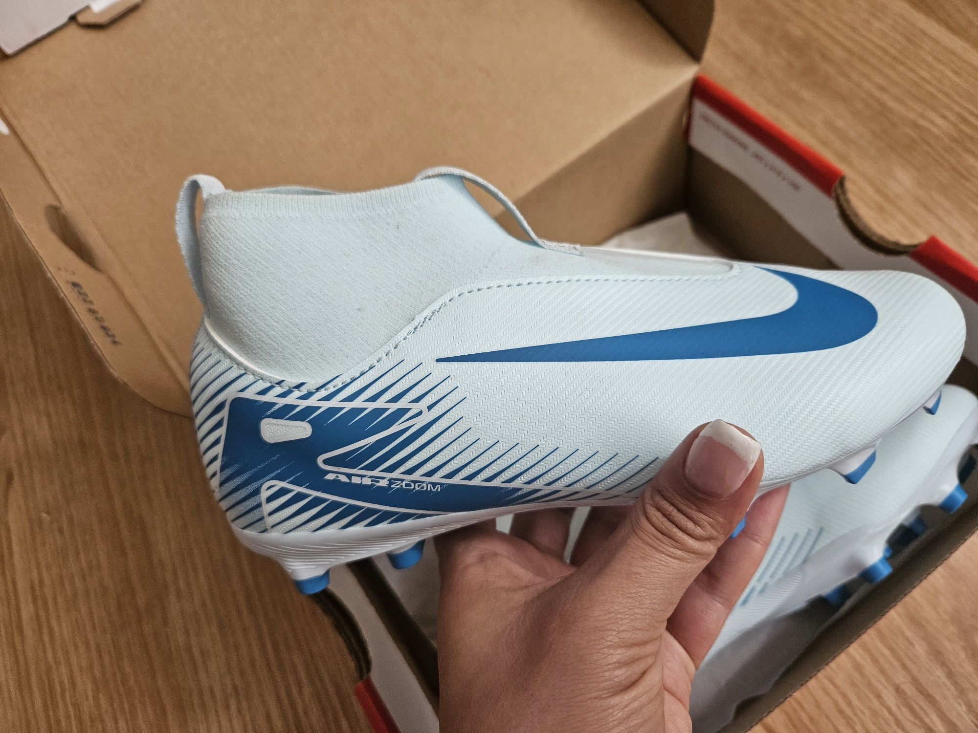 Детски бутонки Nike нови!
