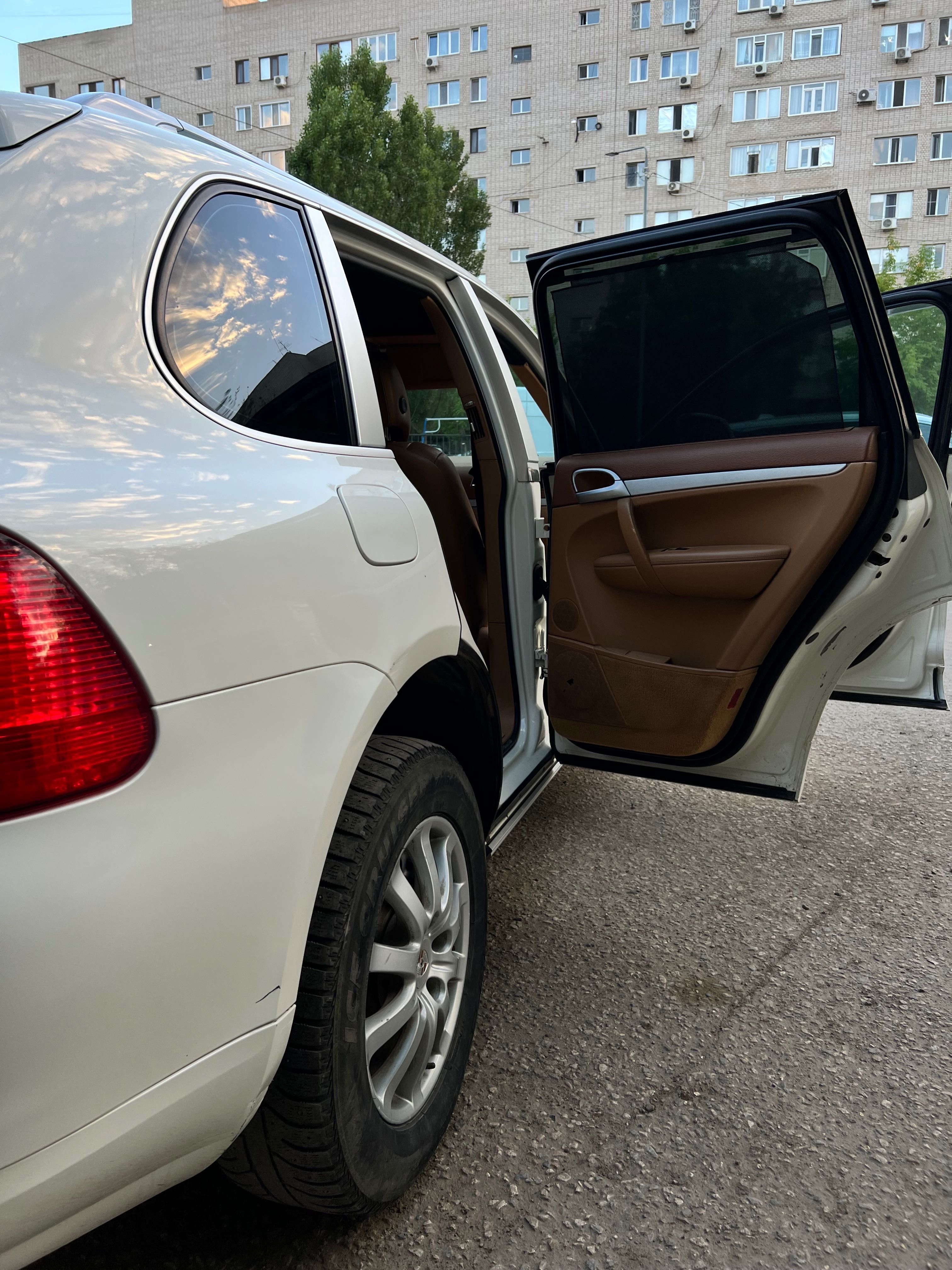 Продаю Porsche cayenne