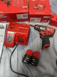 Акумулаторен винтоверт MIlwaukee M12FPD2 с две 3.0Ah батерии и зарядно