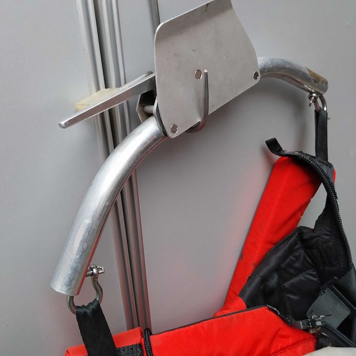 НАЙ ДОБРАТА ОФЕРТА Charly Затворена СБРУЯ + Парашут за парапланер