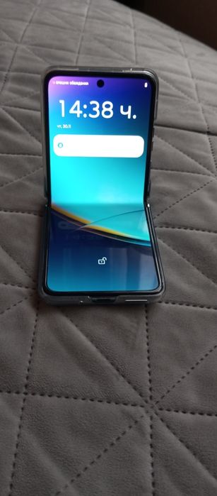 Моторола razr 40