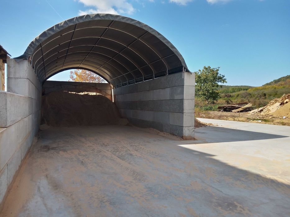 Siloz / sopron cu copertina din bloc / blocuri beton modular tip LEGO.