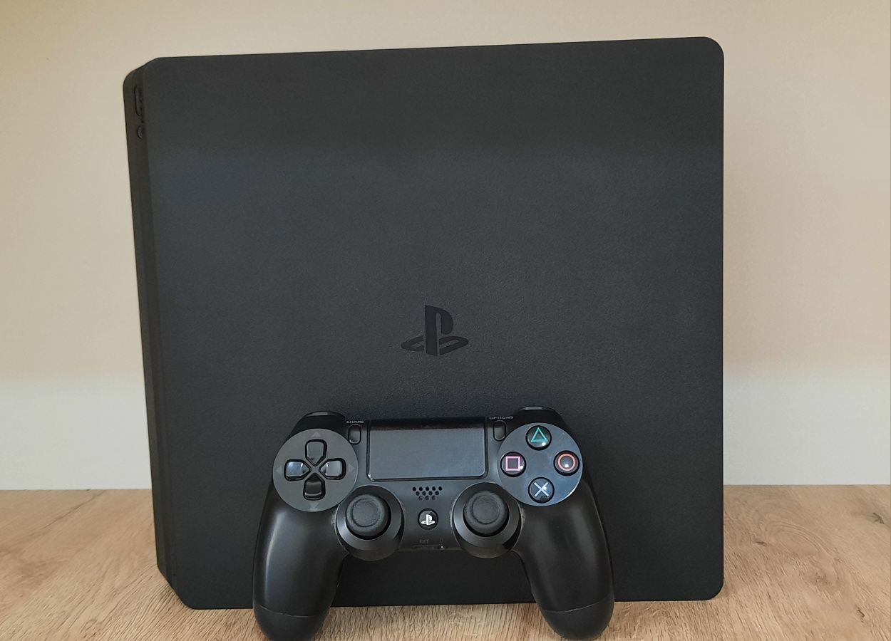 PlayStation 4 Slim 11.00 versia GoldHen proshivka qlingan tayyor