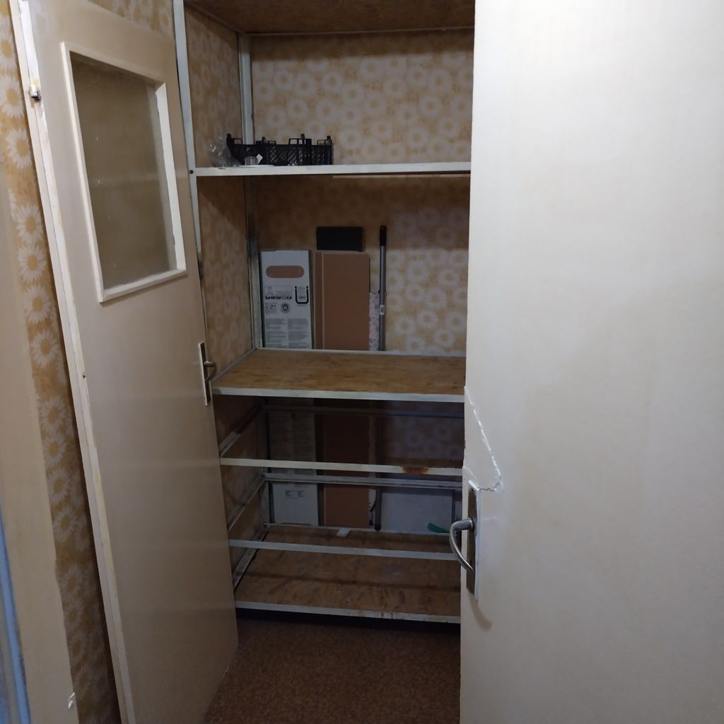 Дава се под наем Тристаен апартамент в Варна, Кайсиева градина - 63 кв.м за 408 € - Снимка #3