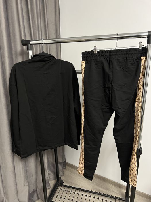 Compleu GUCCI super calitate