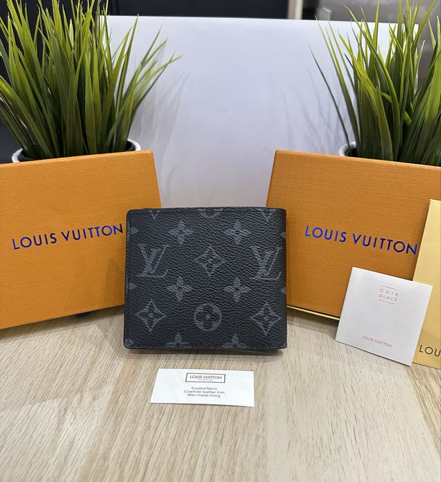 Louis Vuiiton Портфейл Чисто Нов