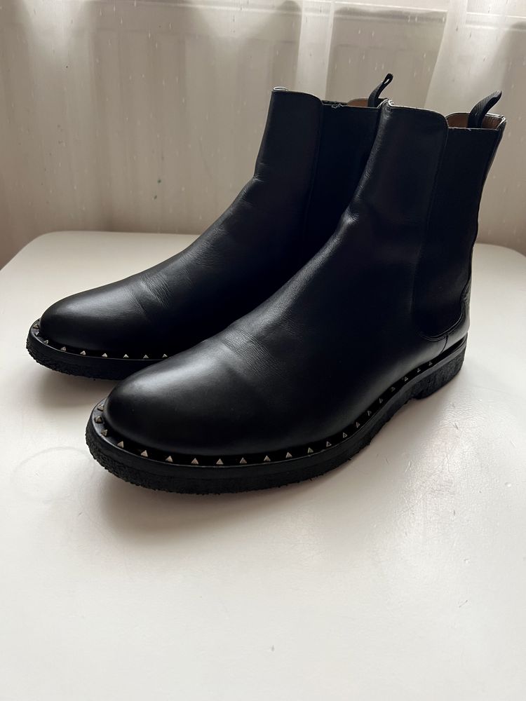 Ghete barbat Valentino Garavani Studded Chelsea Boots