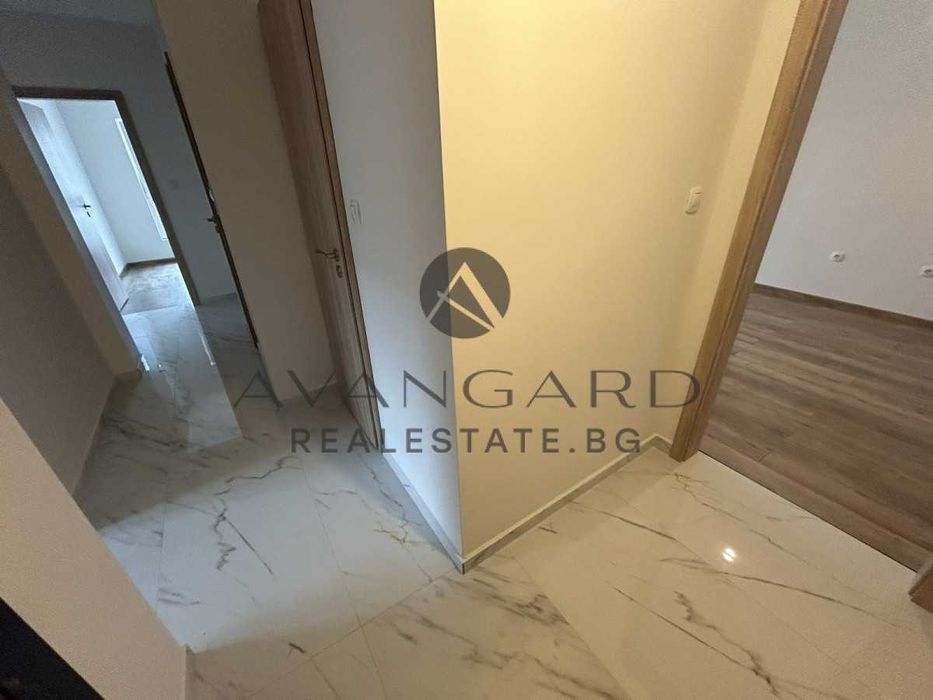 Продава се Четиристаен апартамент в Пловдив, Христо Смирненски - 109 кв.м за 1397 €/кв.м - Снимка #9