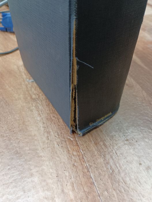 Продавам книгата " Записки по българските въстания" от 1940г.