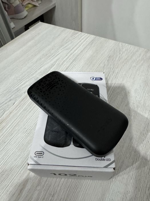 Novey 102 knopochniy telefon dual sim