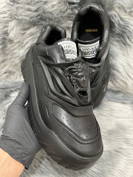 36-46 Versace Odissea Black