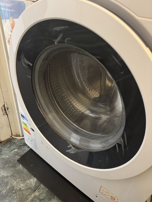 Vand masina Beko, de spalat haine