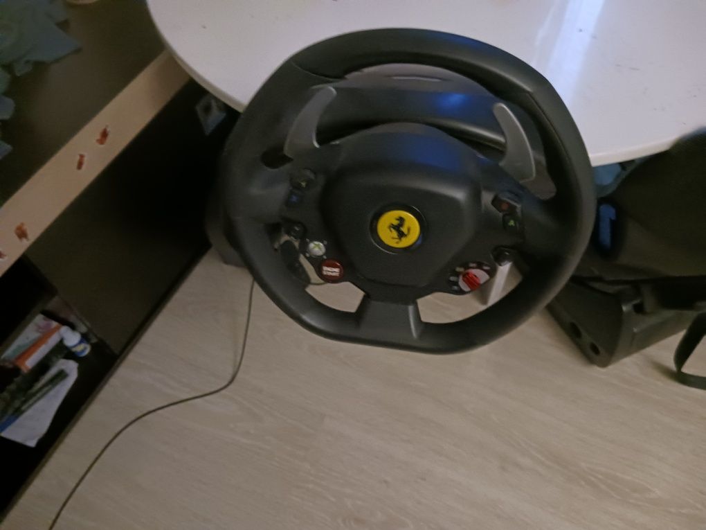 Volan thrustmaster Ferrari 458 rw pt x box 360