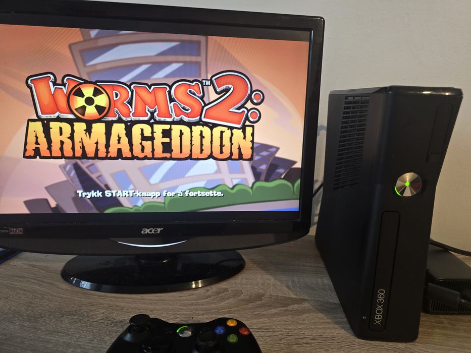 Xbox 360 modat plus 1 gamepad