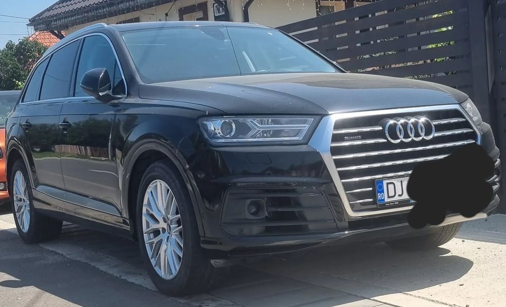 Audi Q7 Este o masina bine intretinuta! Optiuni multiple!