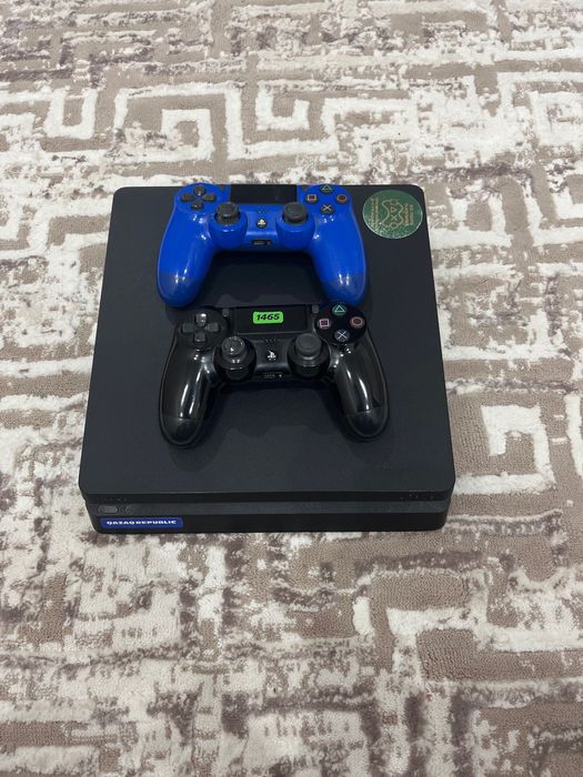 PlayStation 4 продаю