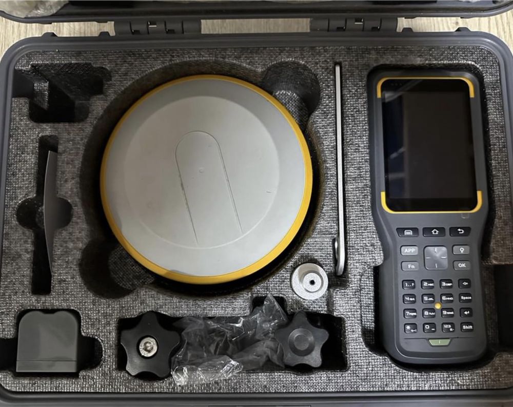 Gps hi-target v90 plus