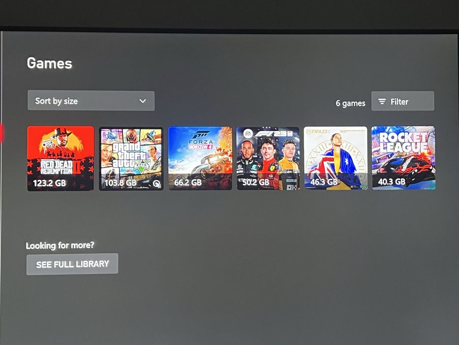 Vând Xbox One S+ 2 manete