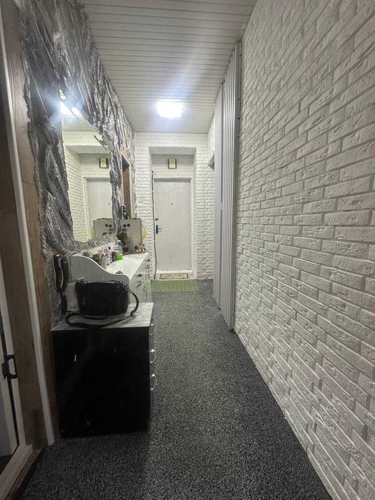 ПРОДАЮ квартиру 1В2\8\12  Давр банк,биллюр ресторан Юнусабад 8