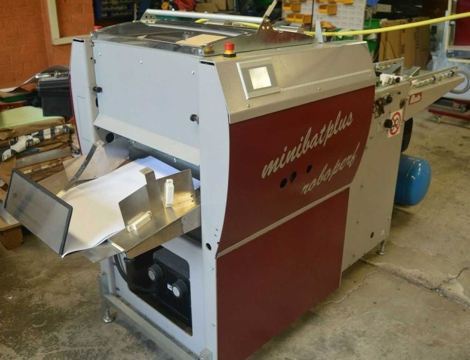 Petratto Mini Bat Plus с Robo Perforator - биговане и перфорирация