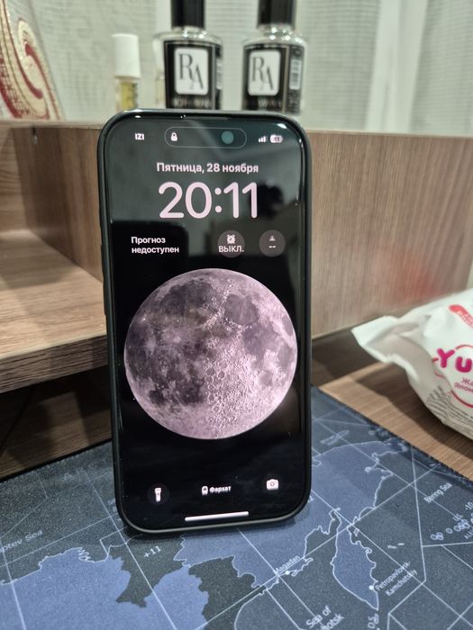 Продам телефон IPhone 16pro