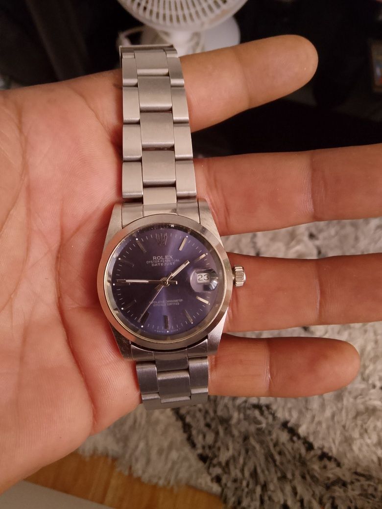 Vând Rolex date just