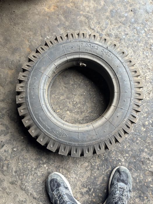 Покрышка с камерой для вилочного погрузчика