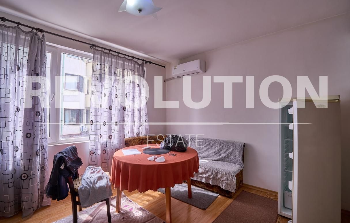 Дава се под наем Тристаен апартамент в Пловдив, Кършияка - 67 кв.м за 275 € - Снимка #1