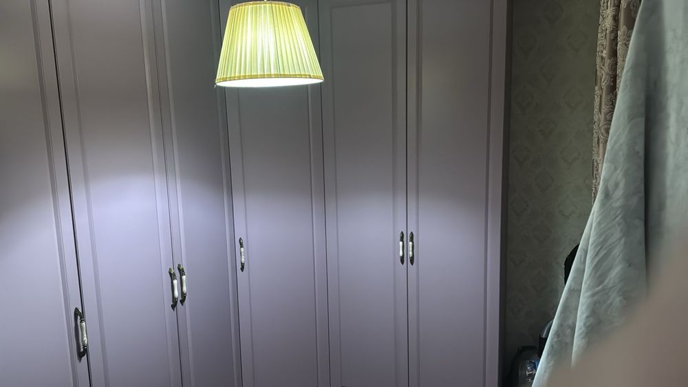 Продам шкаф угловой