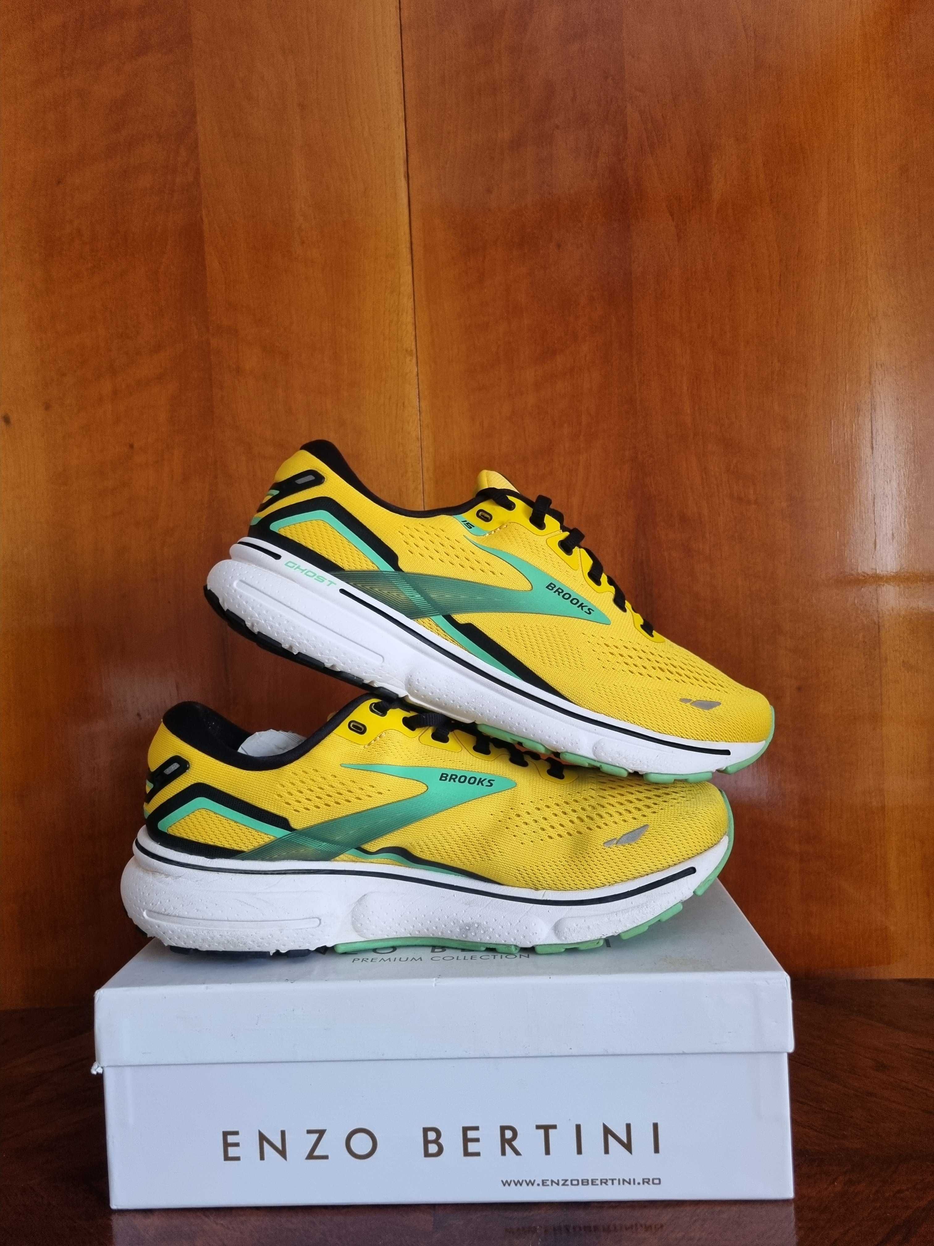 Adidasi Brooks (de sala,alergat, nu hoka,adidas,nike,mitzuno,asics)