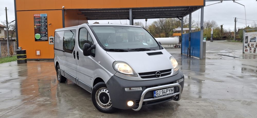 Opel vivaro 5 locuri