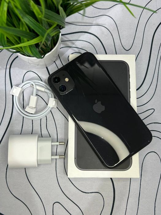Apple iPhone 11 / Айфон 11 ( Полный комплект 128 GB 90 Акб )