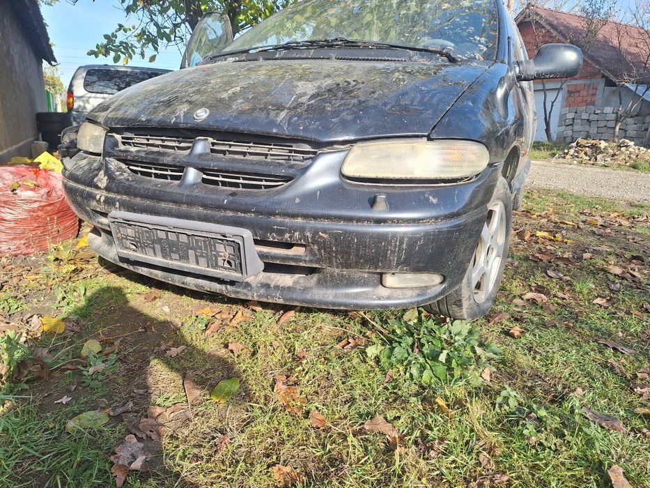 Dezmembrez chrysler grand voyager