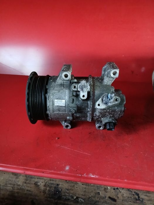 Компресор климатик Toyota Rav4 2010