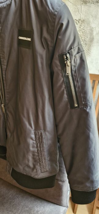 Яке тип  бомбър Calvin Klein