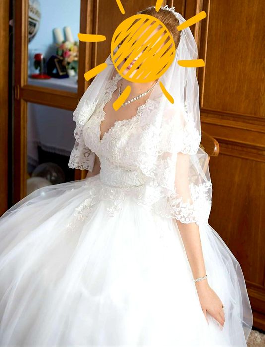 Rochie de mireasa cu crinolina inclusa