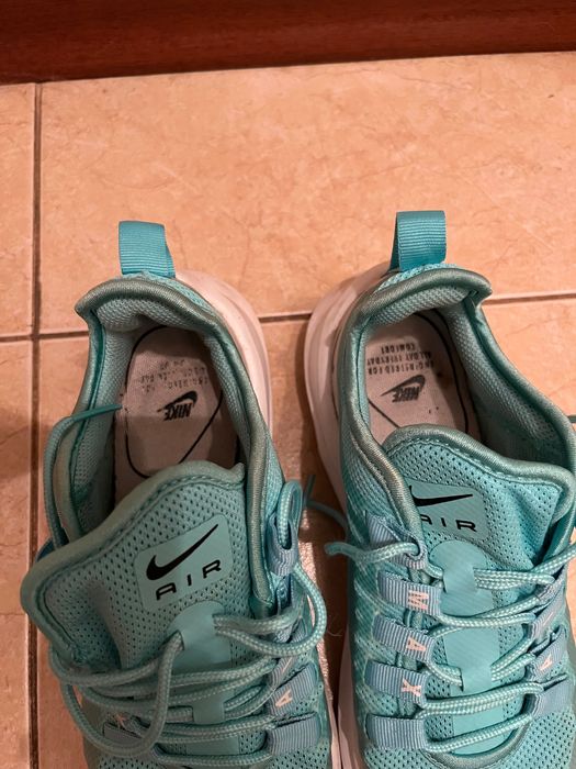Маратонки Найк като нови