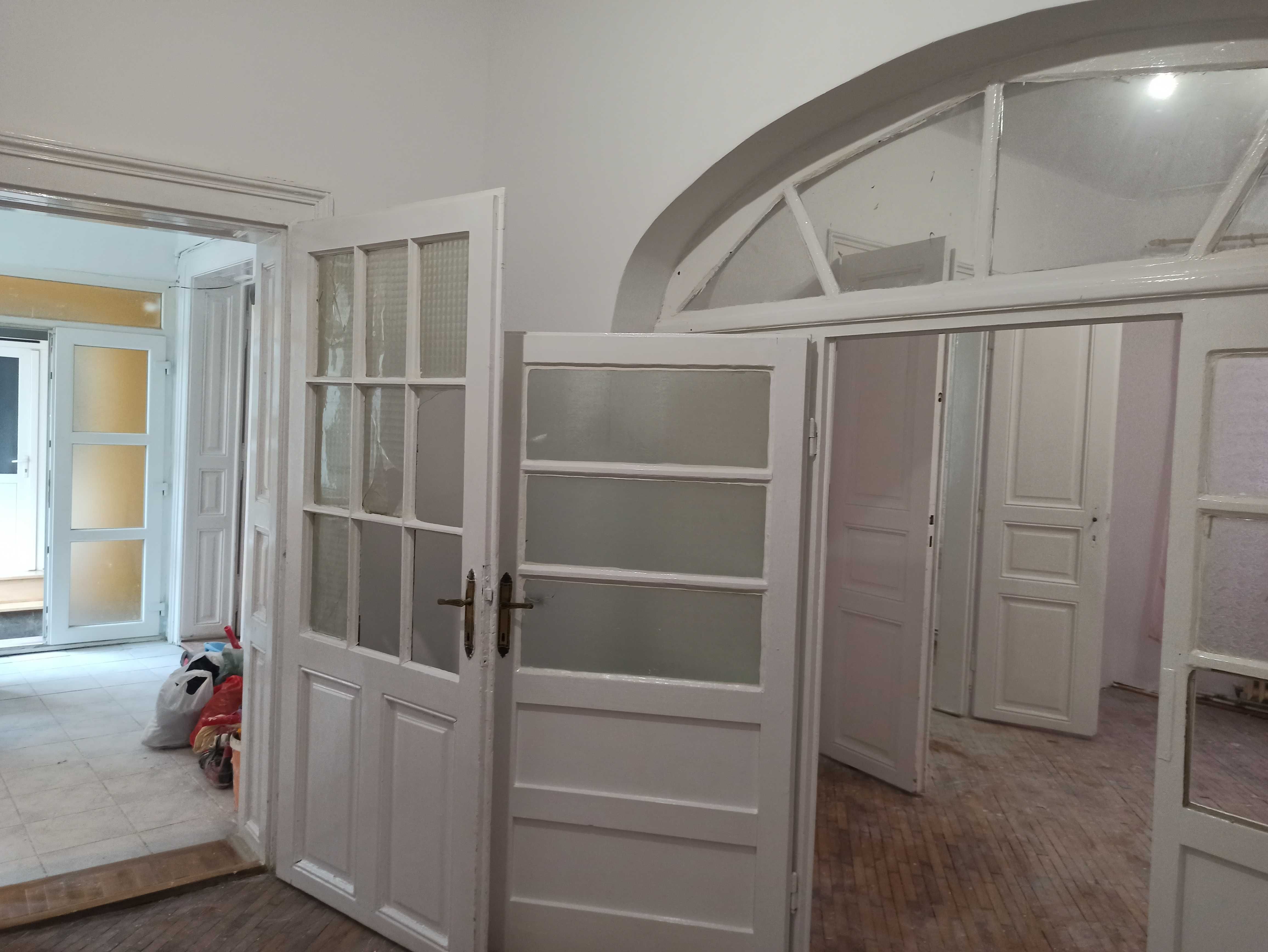 Casa ultracentral Ady Endre25 100mp+130mp curte,termoficare 129000 eur