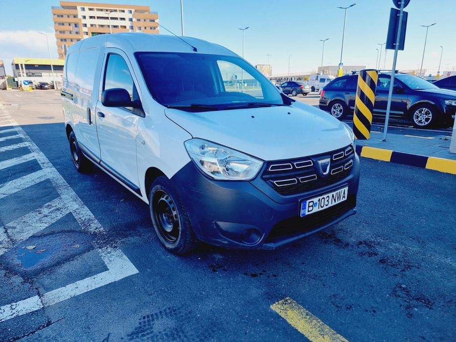 Dokker 1.5 d pret 4500e an 2018