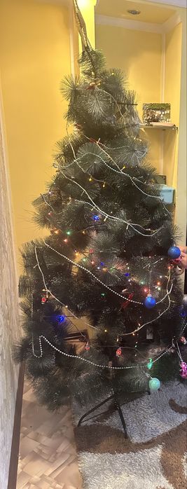 Продам искусственную елку