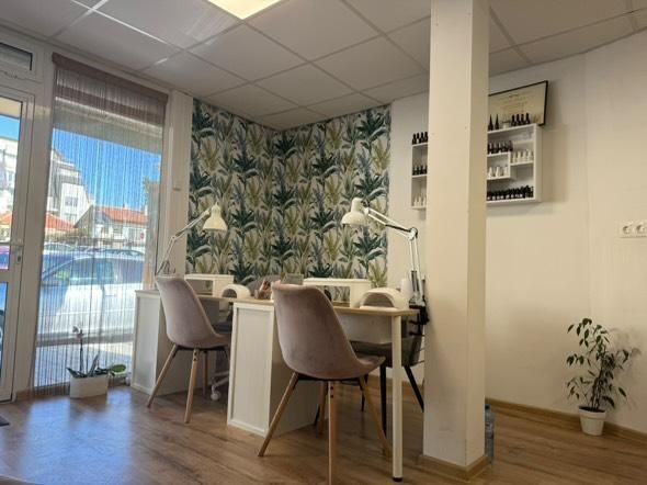 Работни места за  маникюр и миглопластика