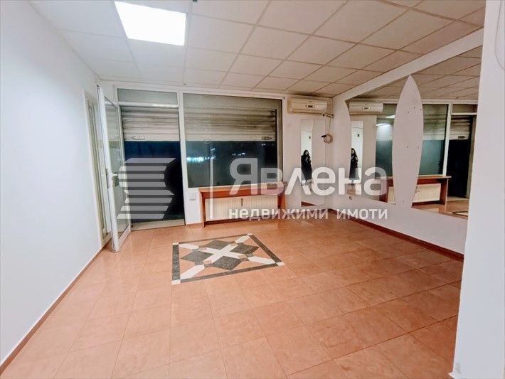 Дава се под наем Магазин в София, Гео Милев - 22 кв.м за 200 € - Снимка #1