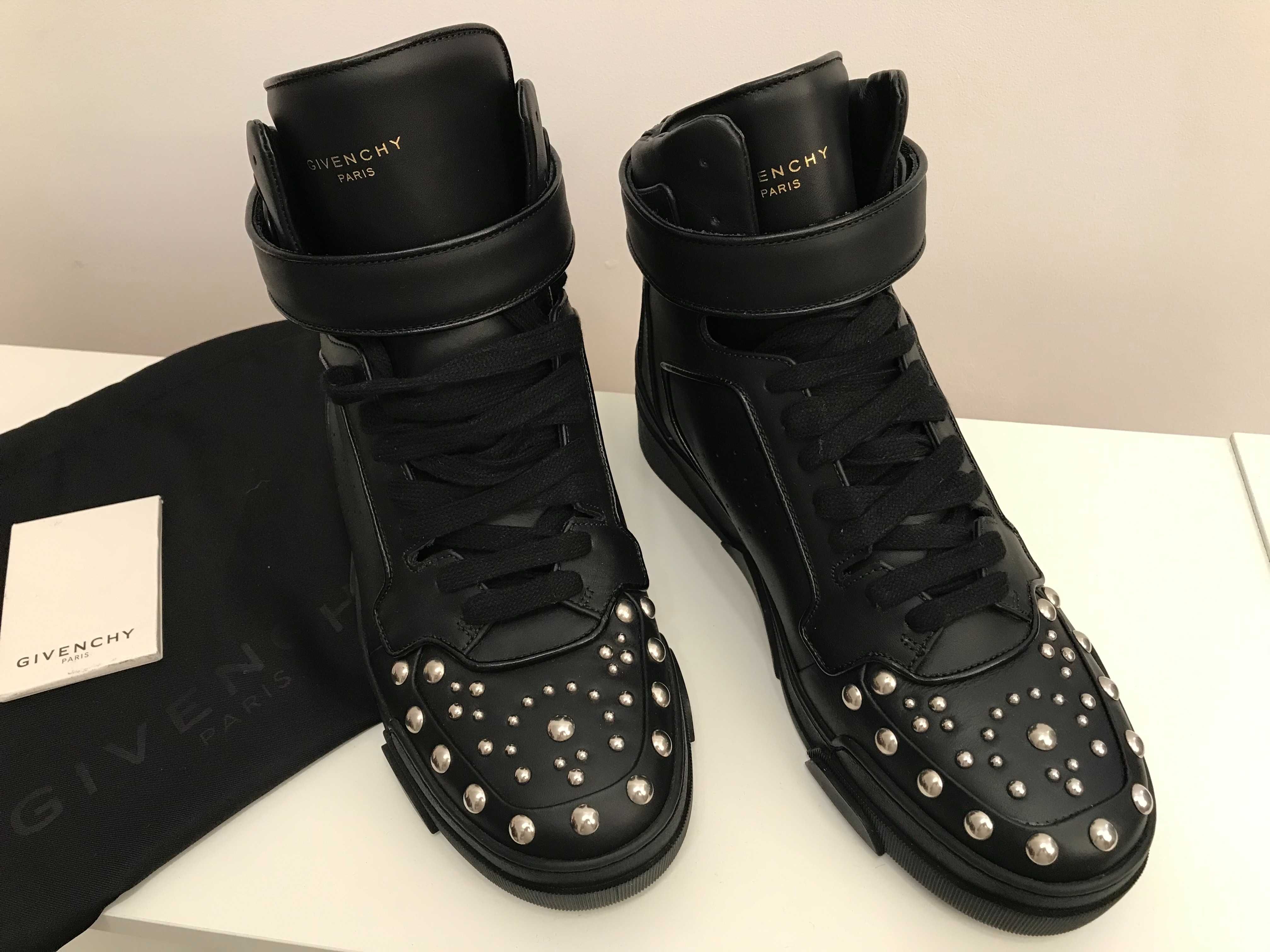 Givenchy 42, autentici, full box, retail 965 euro