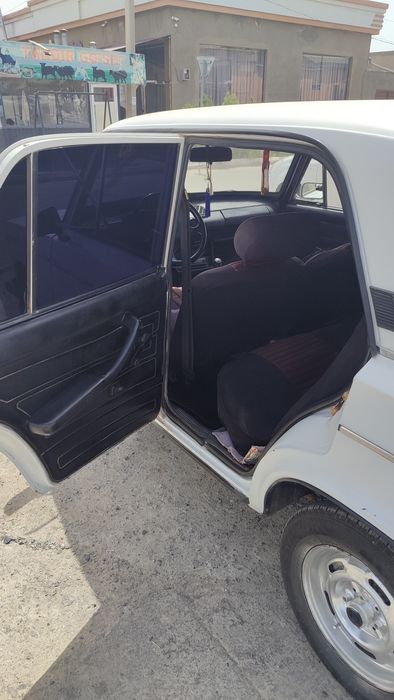 Ваз 21/06 сотилади. Холати яхши мотор янги қилинган.