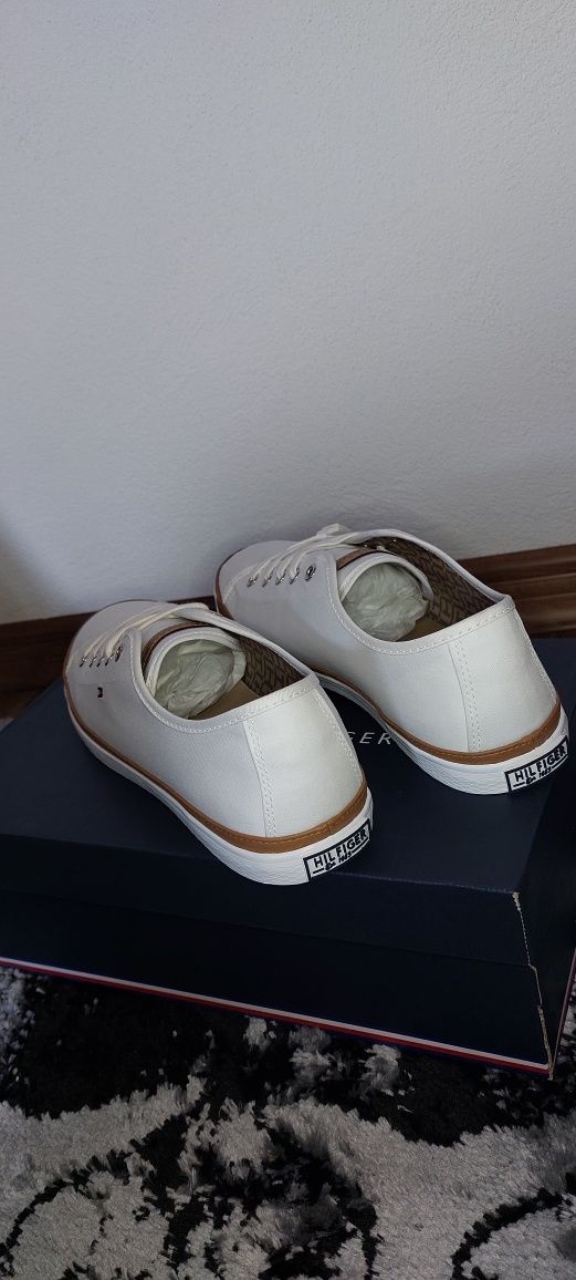 Sneakers Tommy Hilfiger original marimea 40