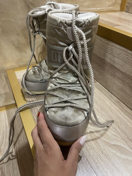 Ботуши ,, Moon Boot”