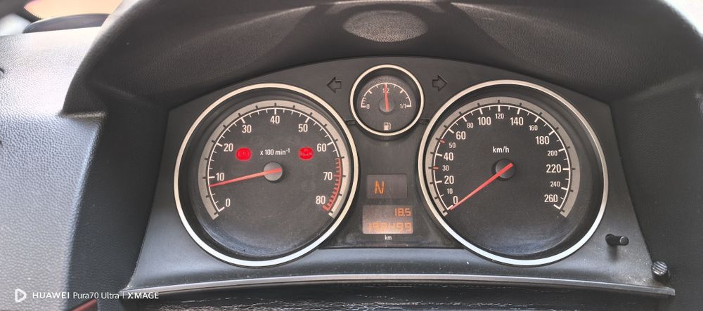 Опел Астра Х 2005 година