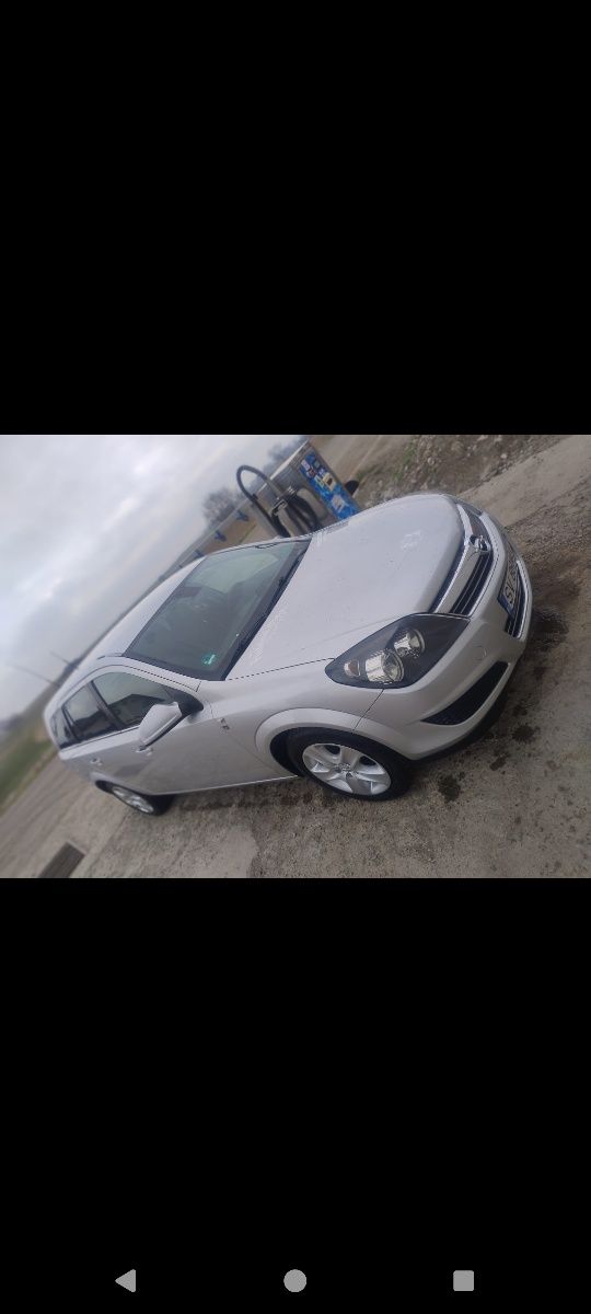 Vând Opel Astra H Face-lifte 2011