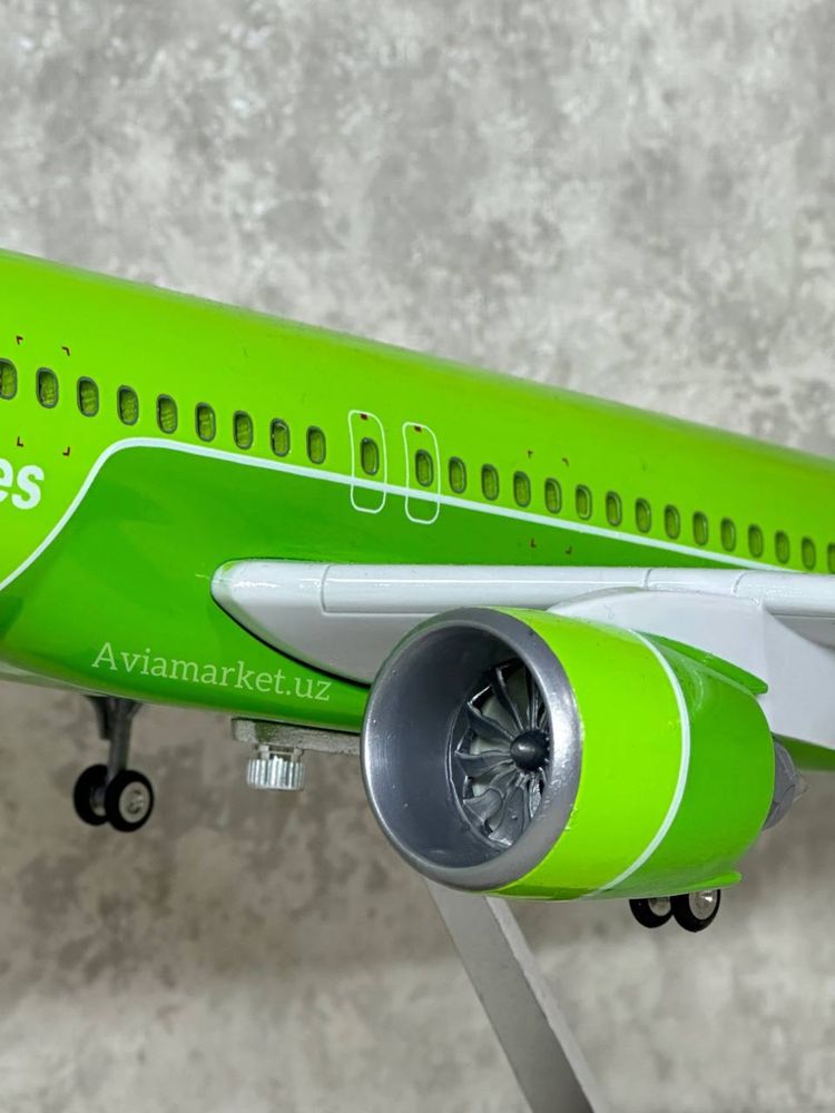 Самолет AIRBUS-A320 Neo S7-Airlines с Led подсветкой отличный подарок